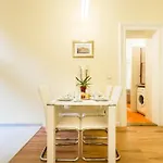 Apartament Orange In The Heart Of With Free Garage