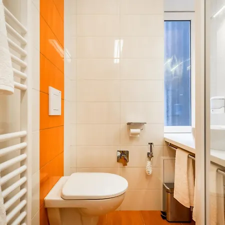Orange In The Heart Of With Free Garage