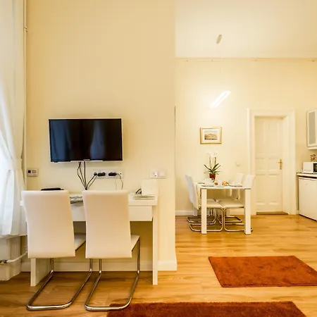 Apartament Orange In The Heart Of With Free Garage *