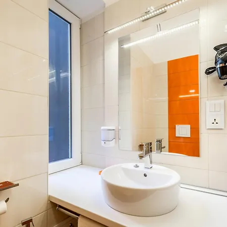 Apartament Orange In The Heart Of With Free Garage *
